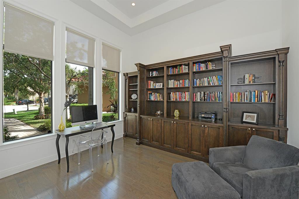 THE OAKS - Residential