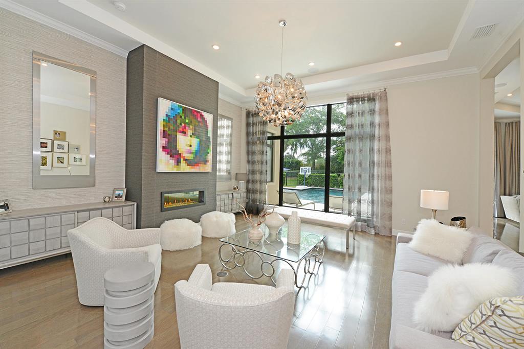 THE OAKS - Residential