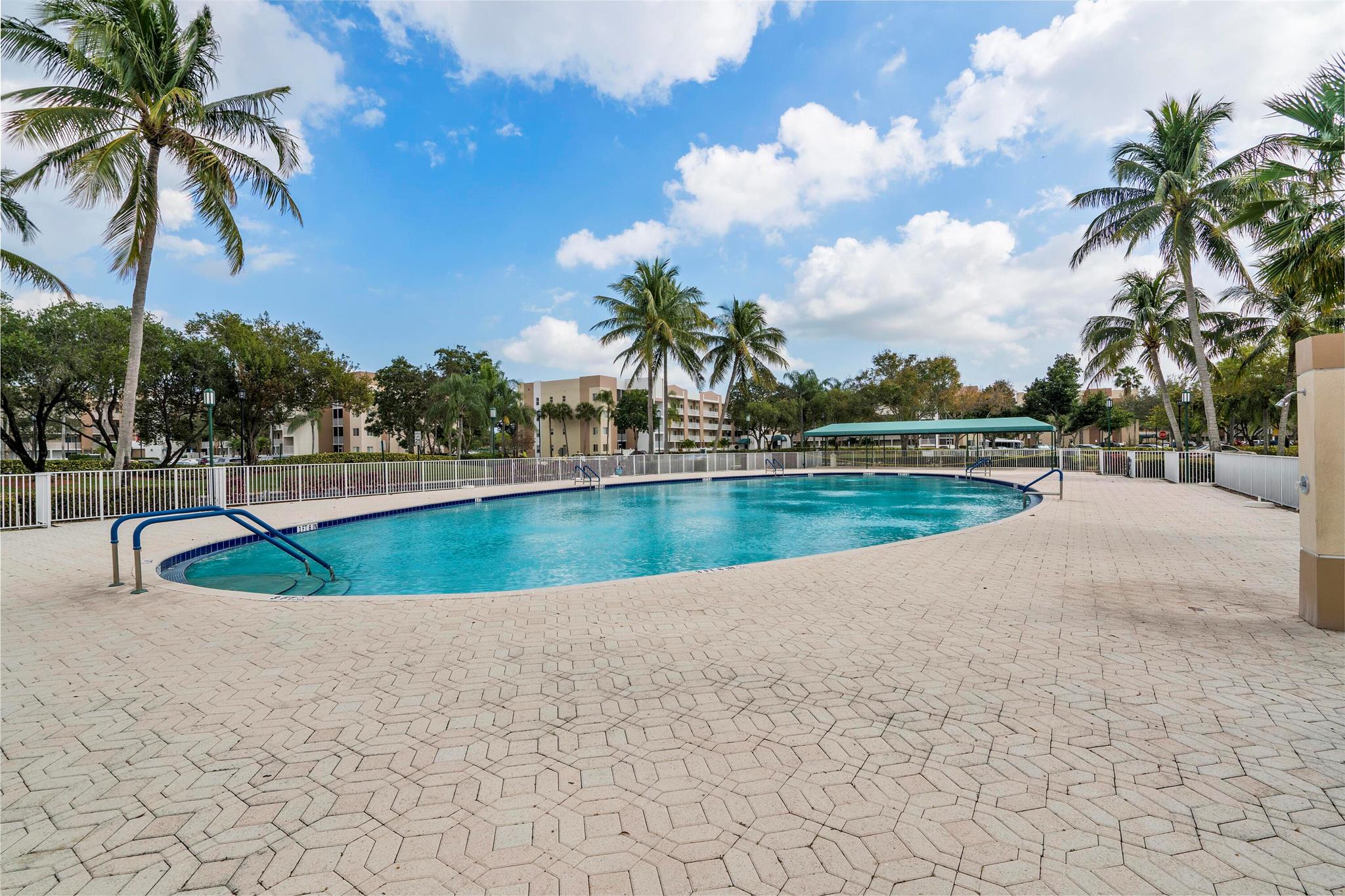 WELDON CONDOMINIUM - Residential