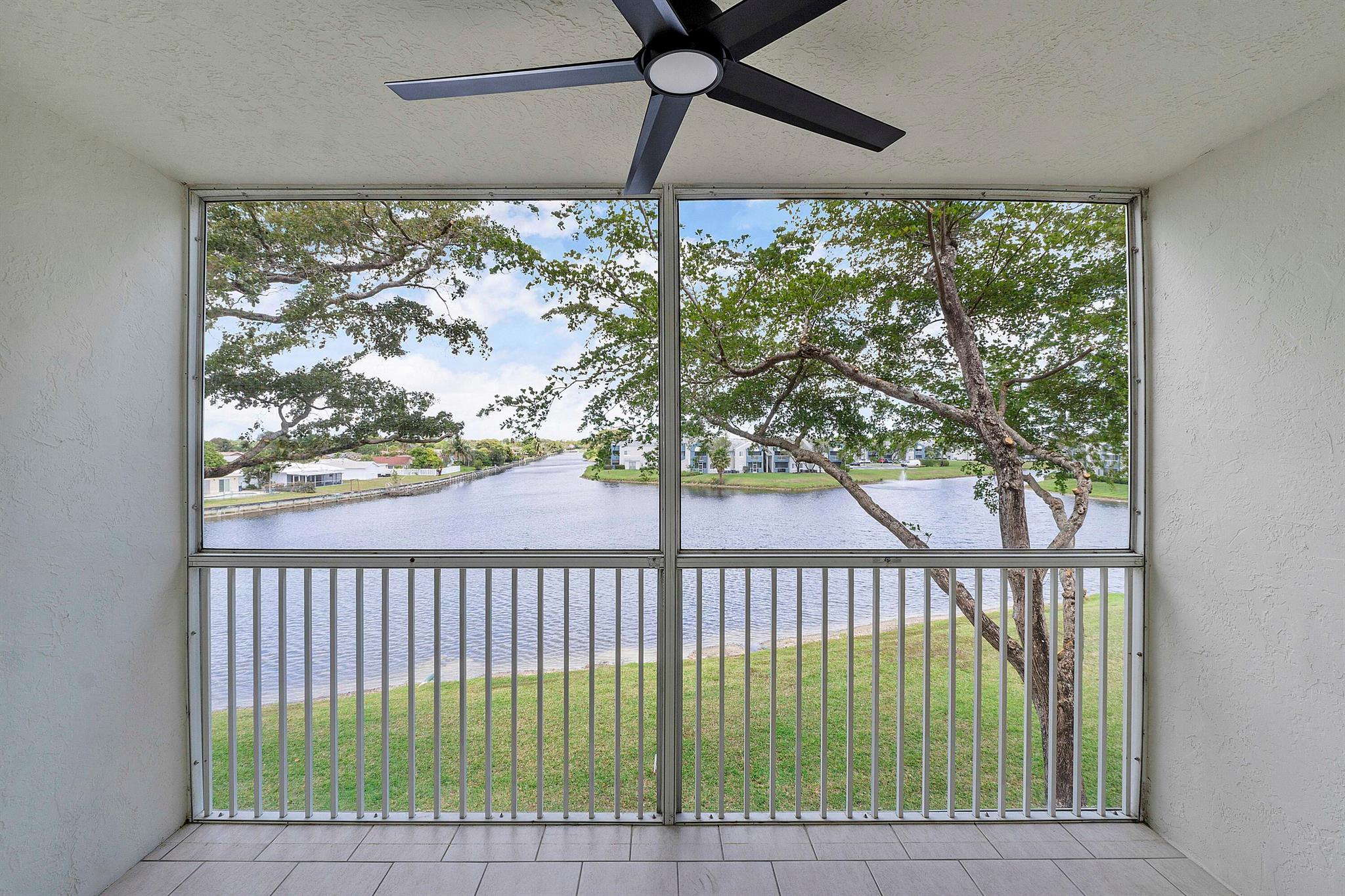 WELDON CONDOMINIUM - Residential