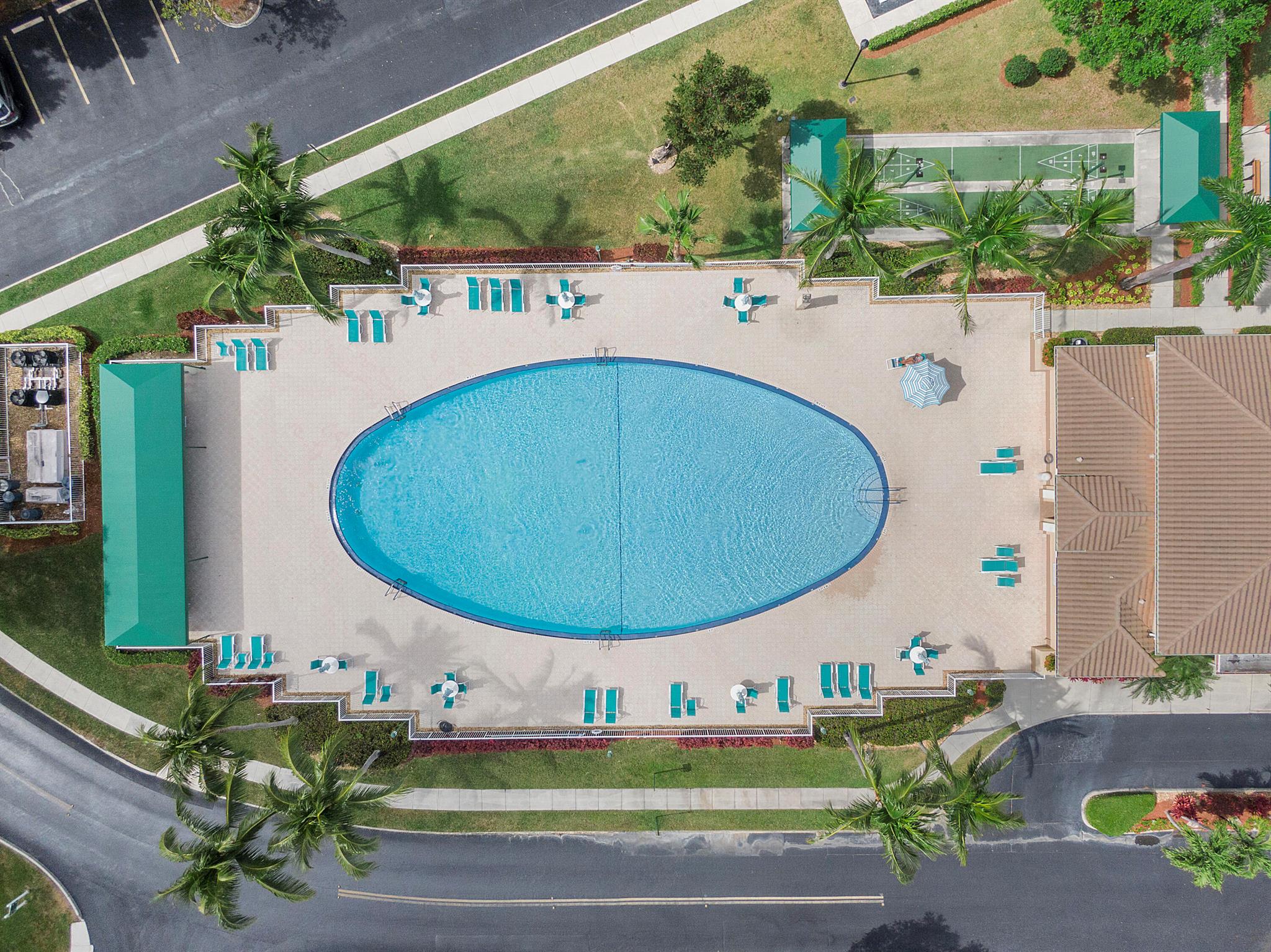 WELDON CONDOMINIUM - Residential