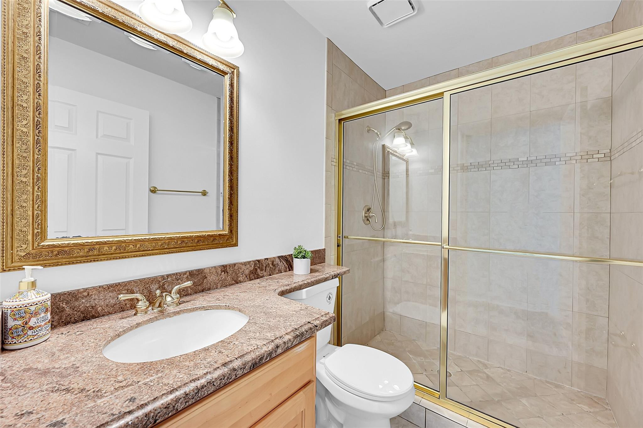 WINSTON PARK - Residential Lease
