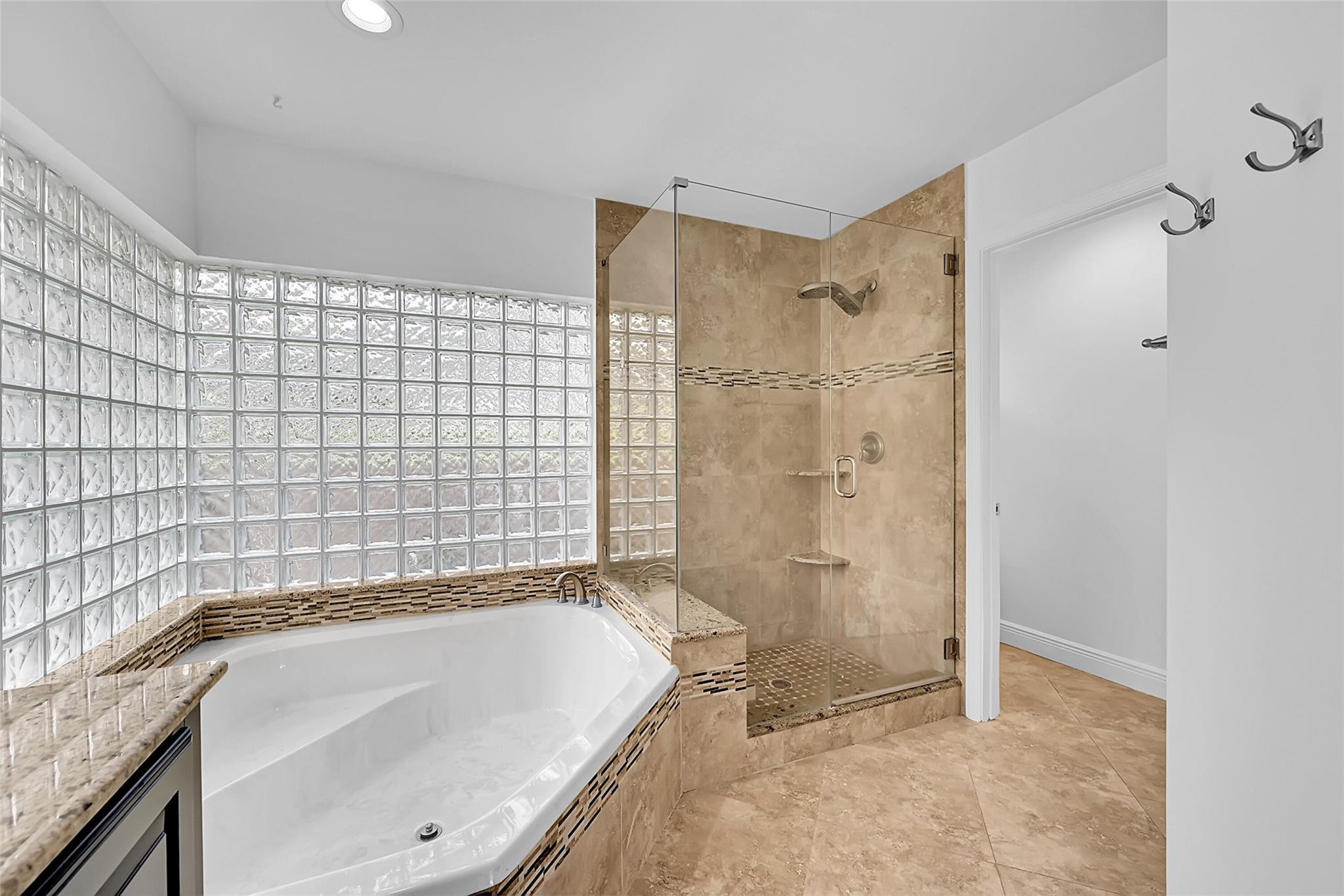 WINSTON PARK - Residential Lease