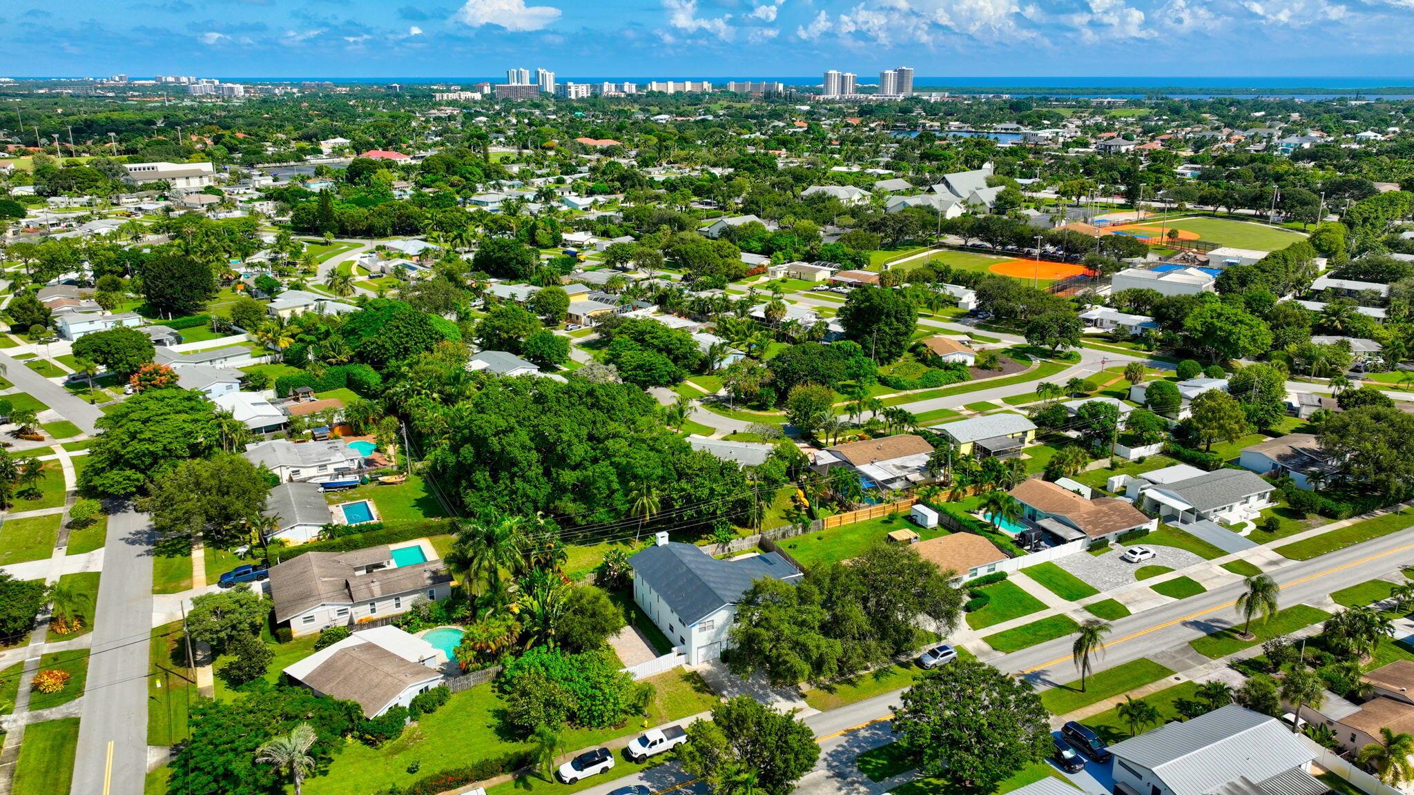 NORTH PALM BEACH VILLAGE - Residential
