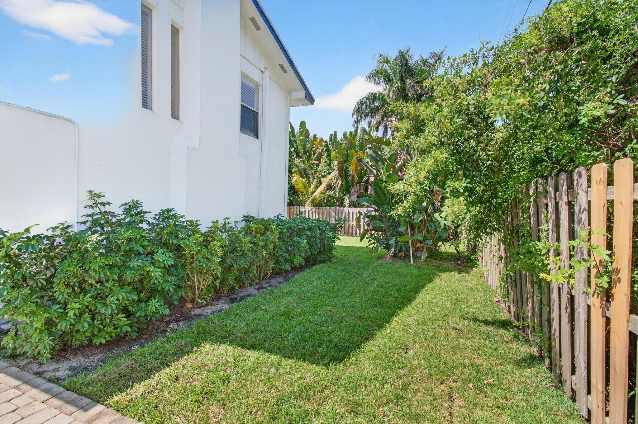 NORTH PALM BEACH VILLAGE - Residential