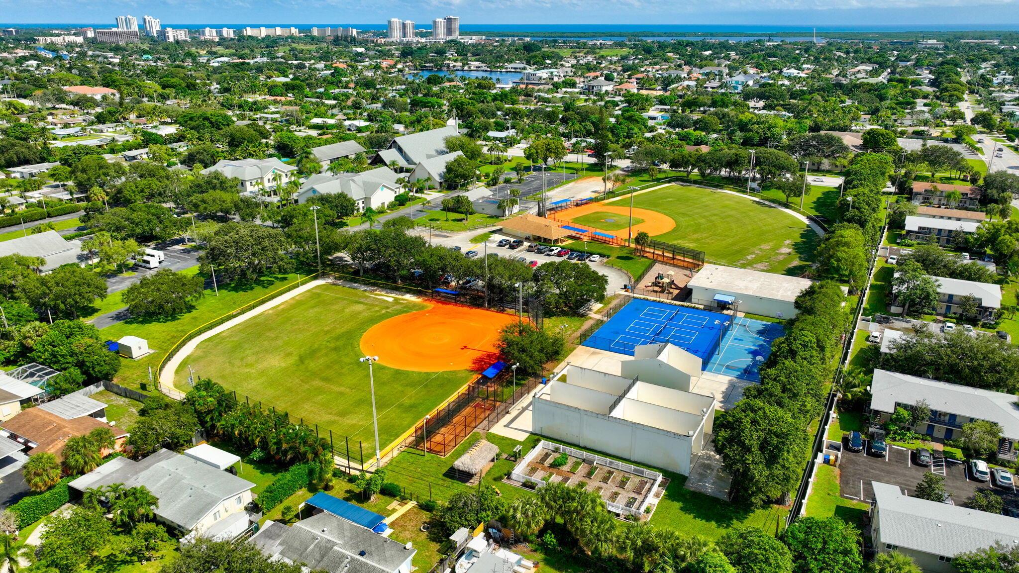 NORTH PALM BEACH VILLAGE - Residential
