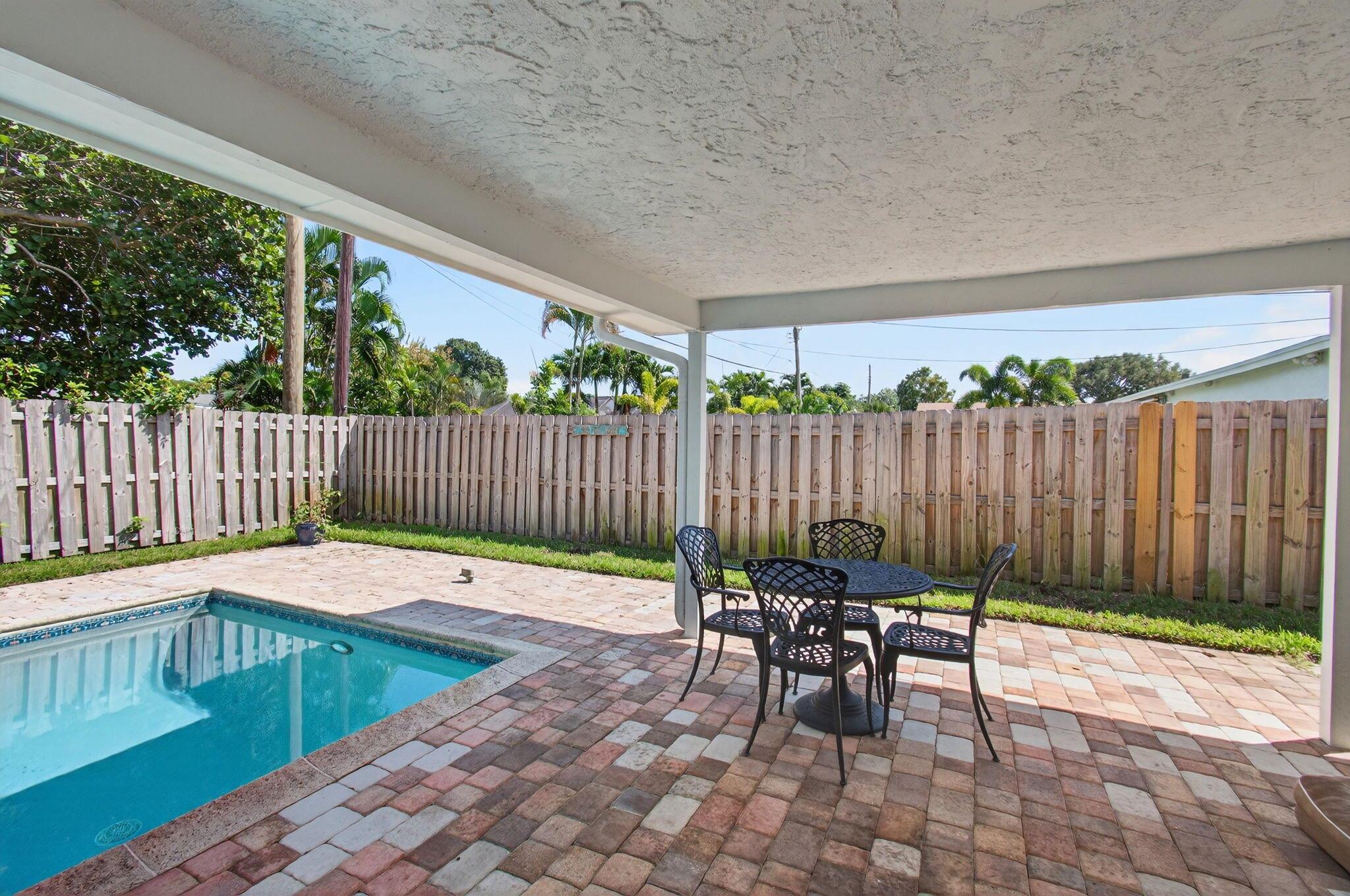 NORTH PALM BEACH VILLAGE - Residential