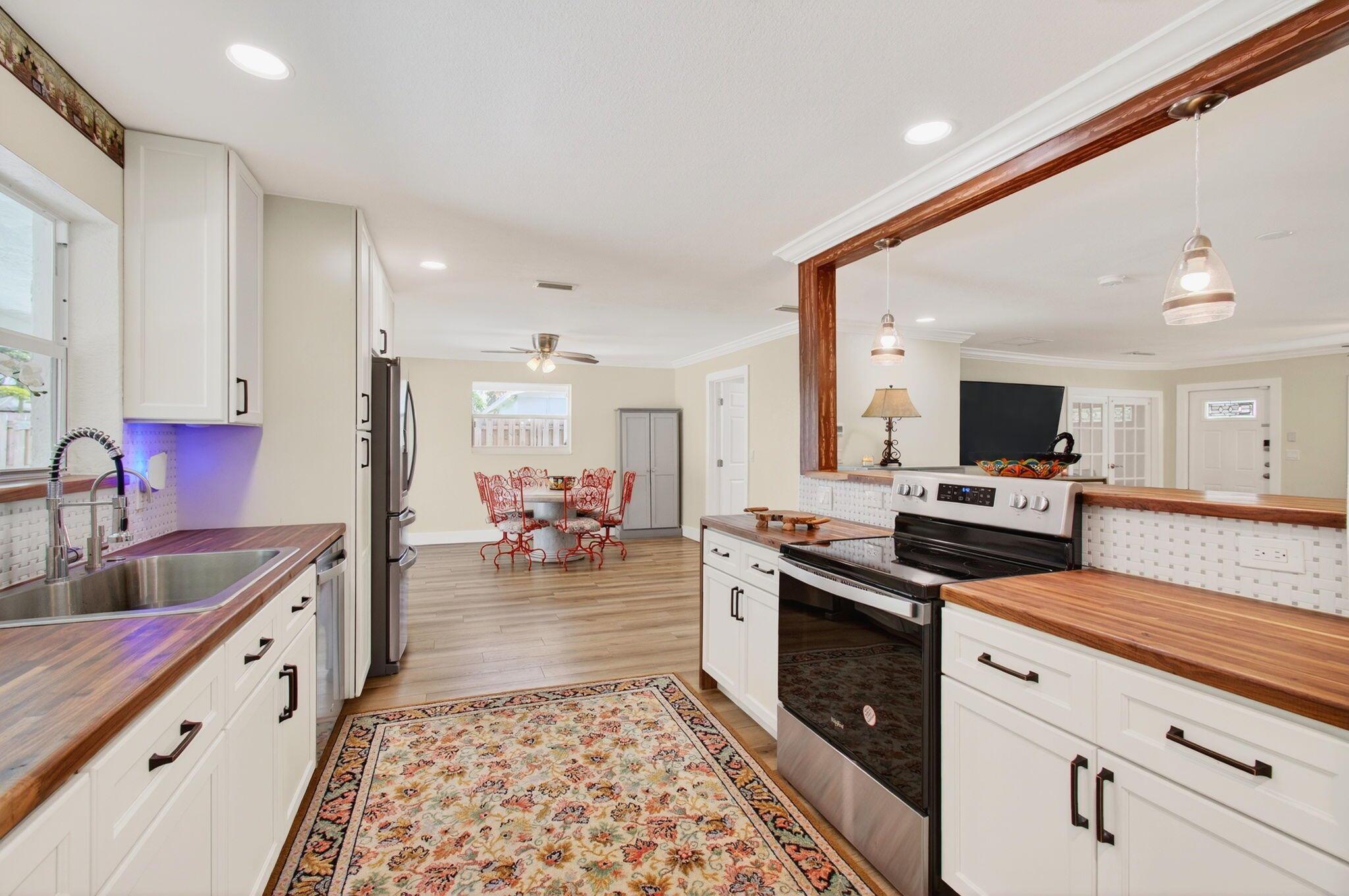 NORTH PALM BEACH VILLAGE - Residential