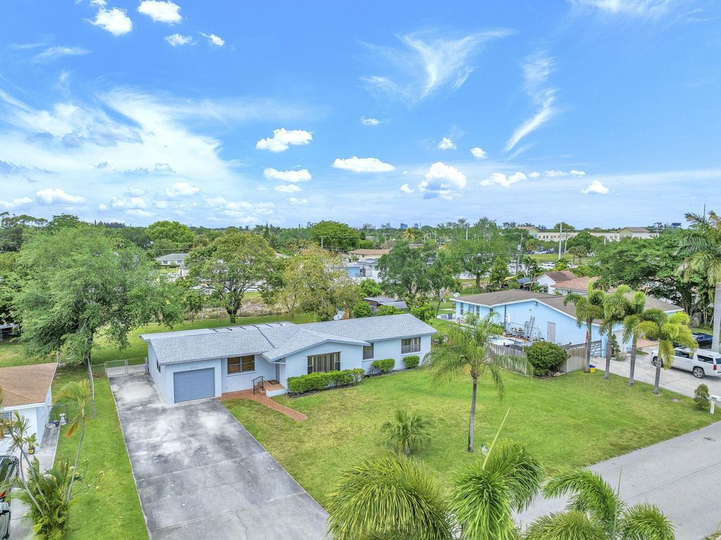 Photo of 2563 Palmarita Road, West Palm Beach, FL 33406 (MLS # R10976765)