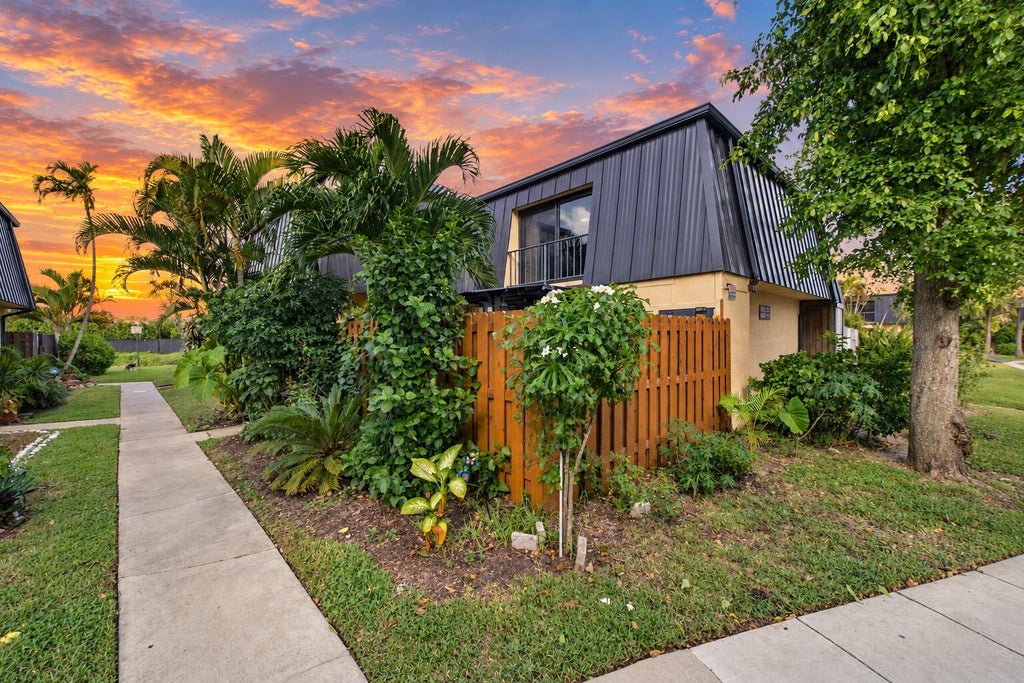 Photo of 2483 Waterside Drive, Lake Worth, FL 33461 (MLS # B26093070)