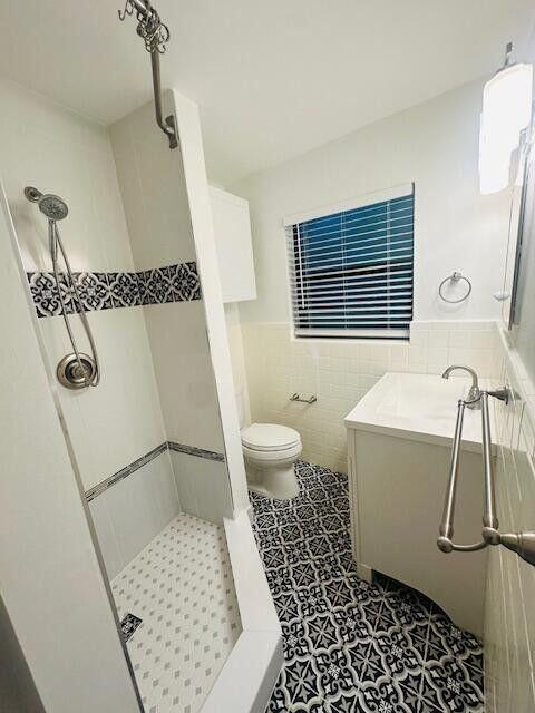 View photos, virtual tours, details... 555 Banyan Tree Lane 5