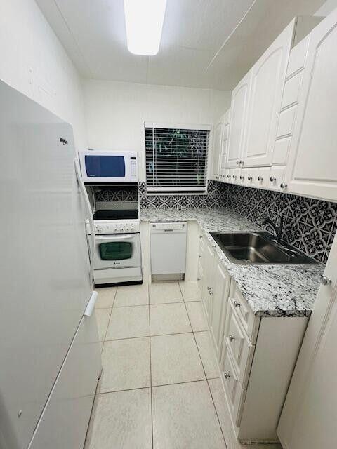 View photos, virtual tours, details... 555 Banyan Tree Lane 5