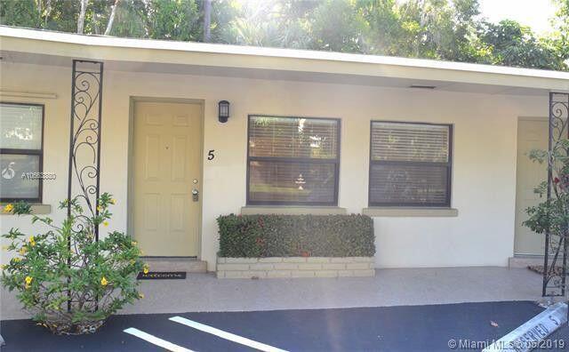 View photos, virtual tours, details... 555 Banyan Tree Lane 5