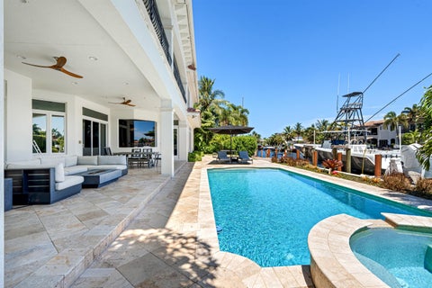 Tiny photo for 2320 NE 34th Court, Lighthouse Point, FL 33064 (MLS # B26048026)