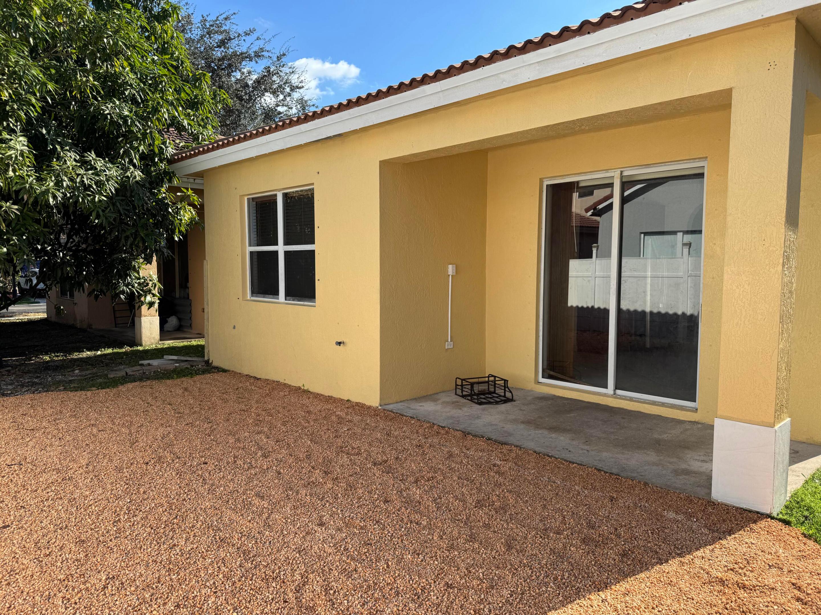 PORTOFINO PALMS - Residential