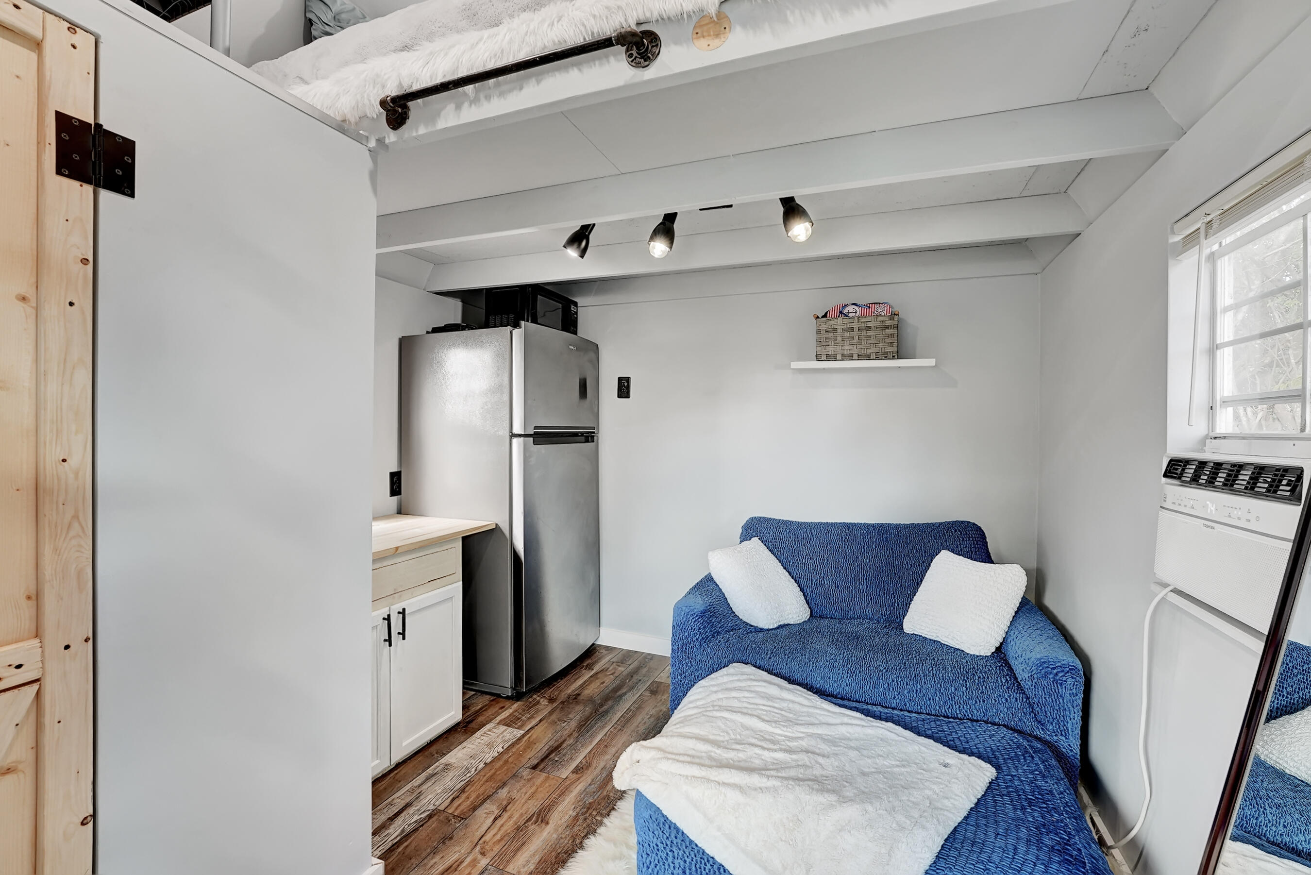 TOURIST NOOK DELRAY - Residential