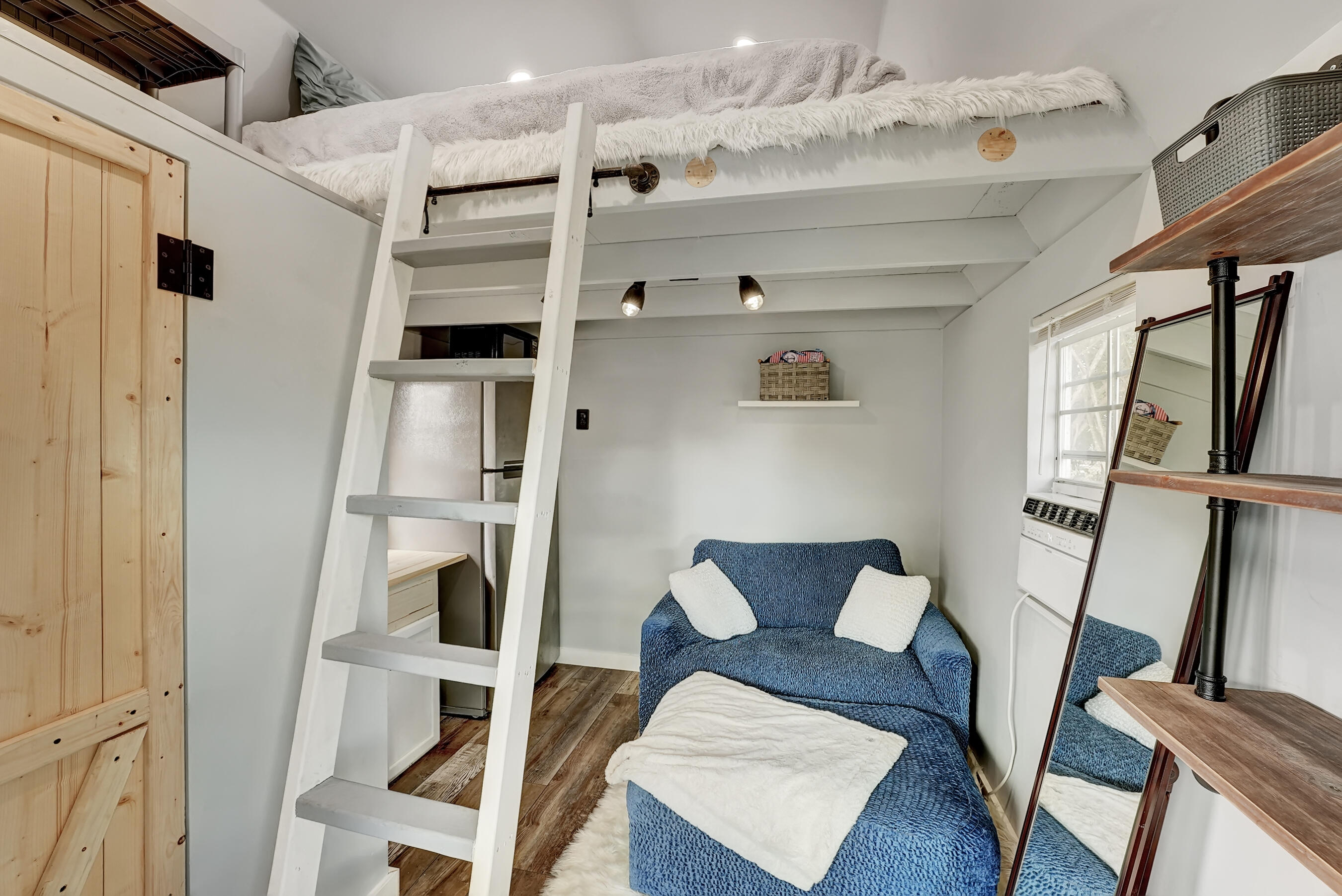 TOURIST NOOK DELRAY - Residential