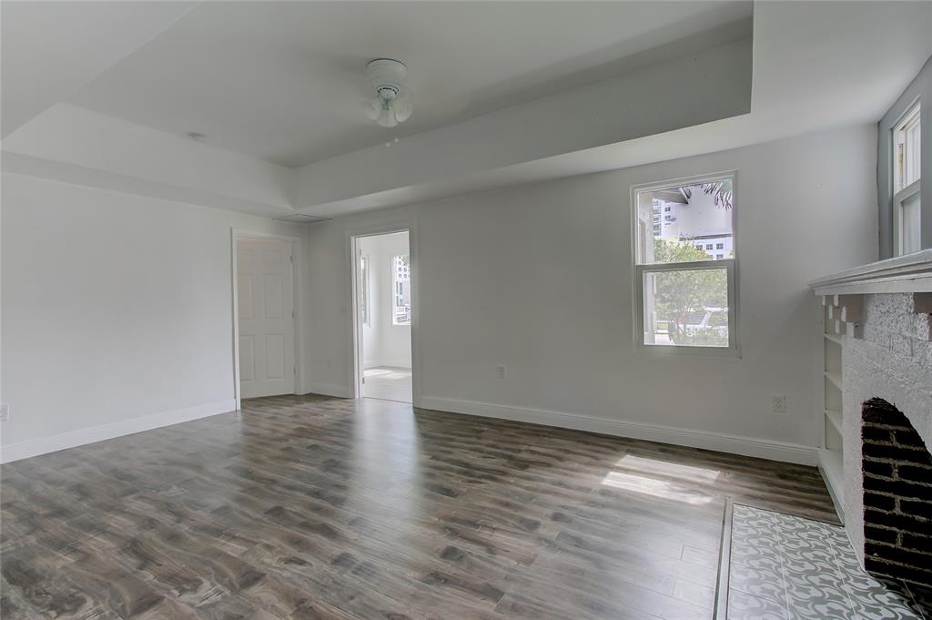 HOLLYWOOD - Residential Lease