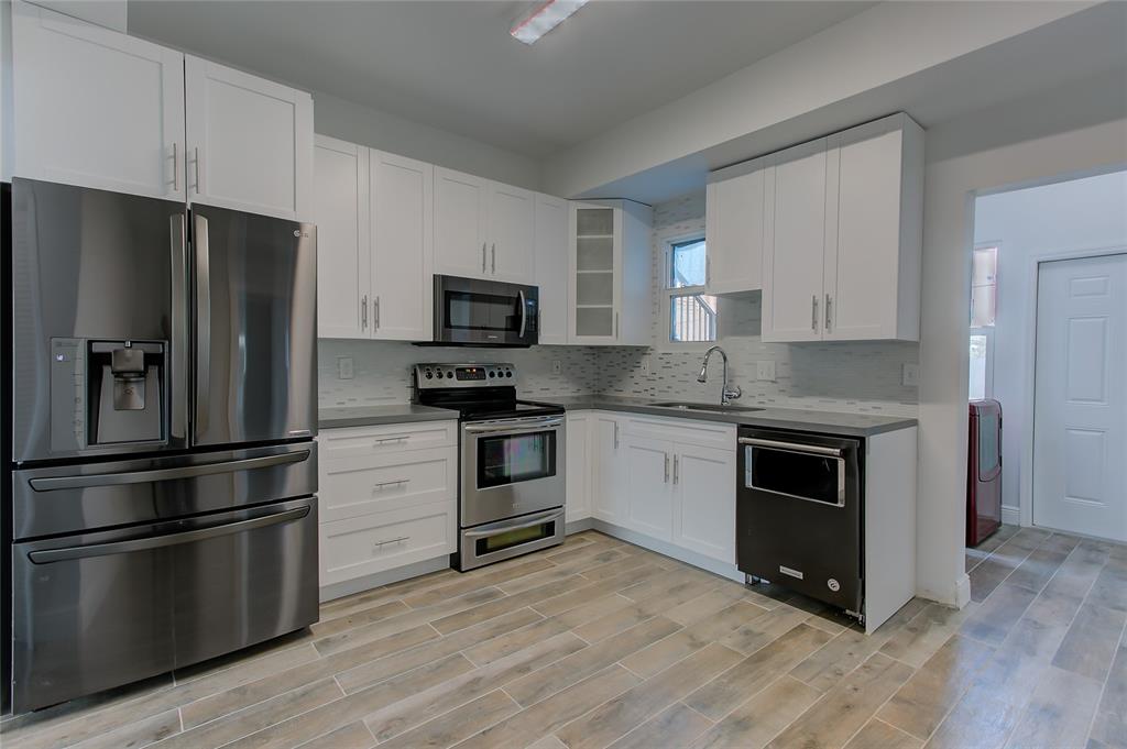 HOLLYWOOD - Residential Lease