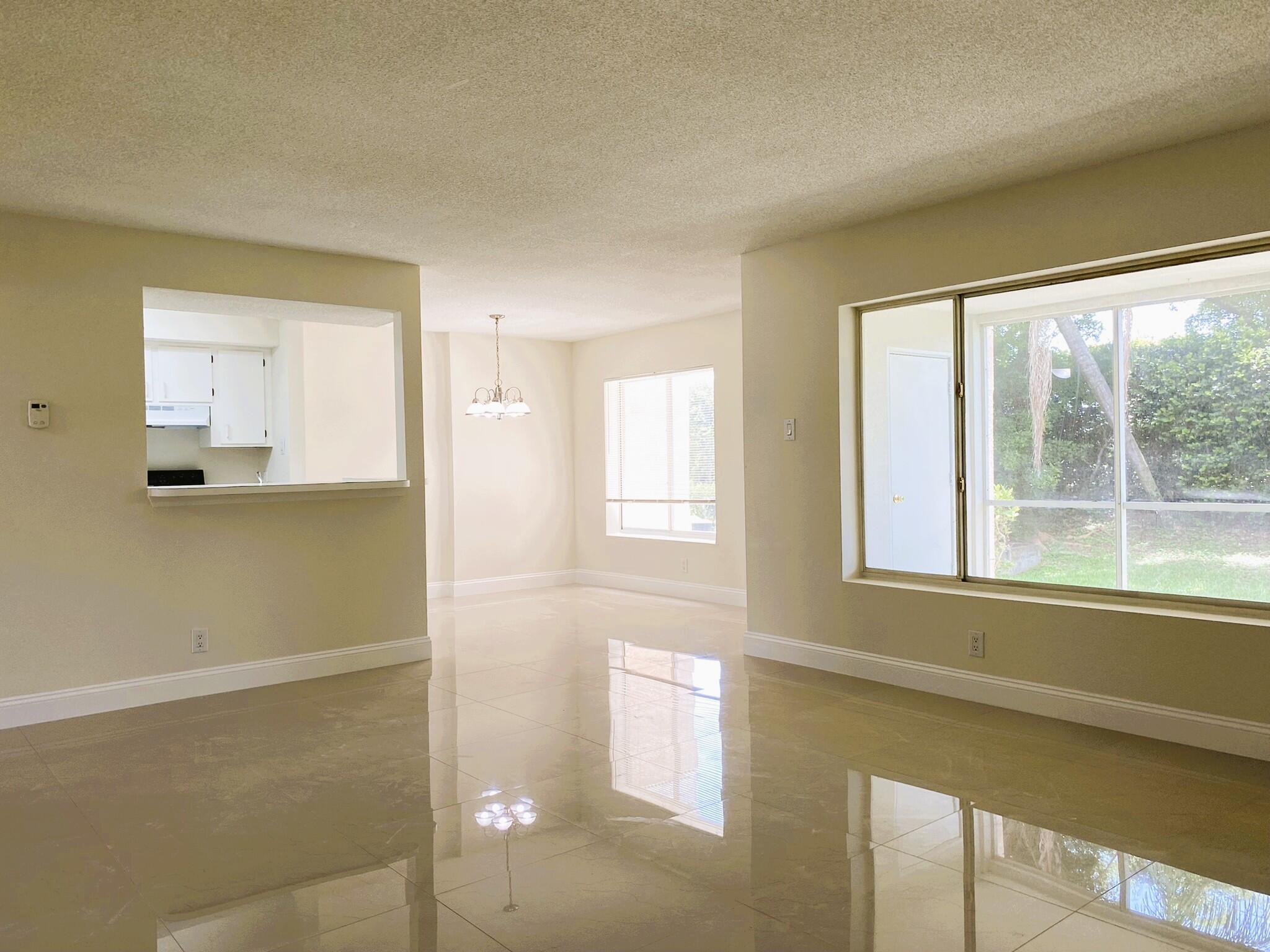 View photos, virtual tours, details... 815 W Boynton Beach Boulevard 7-102