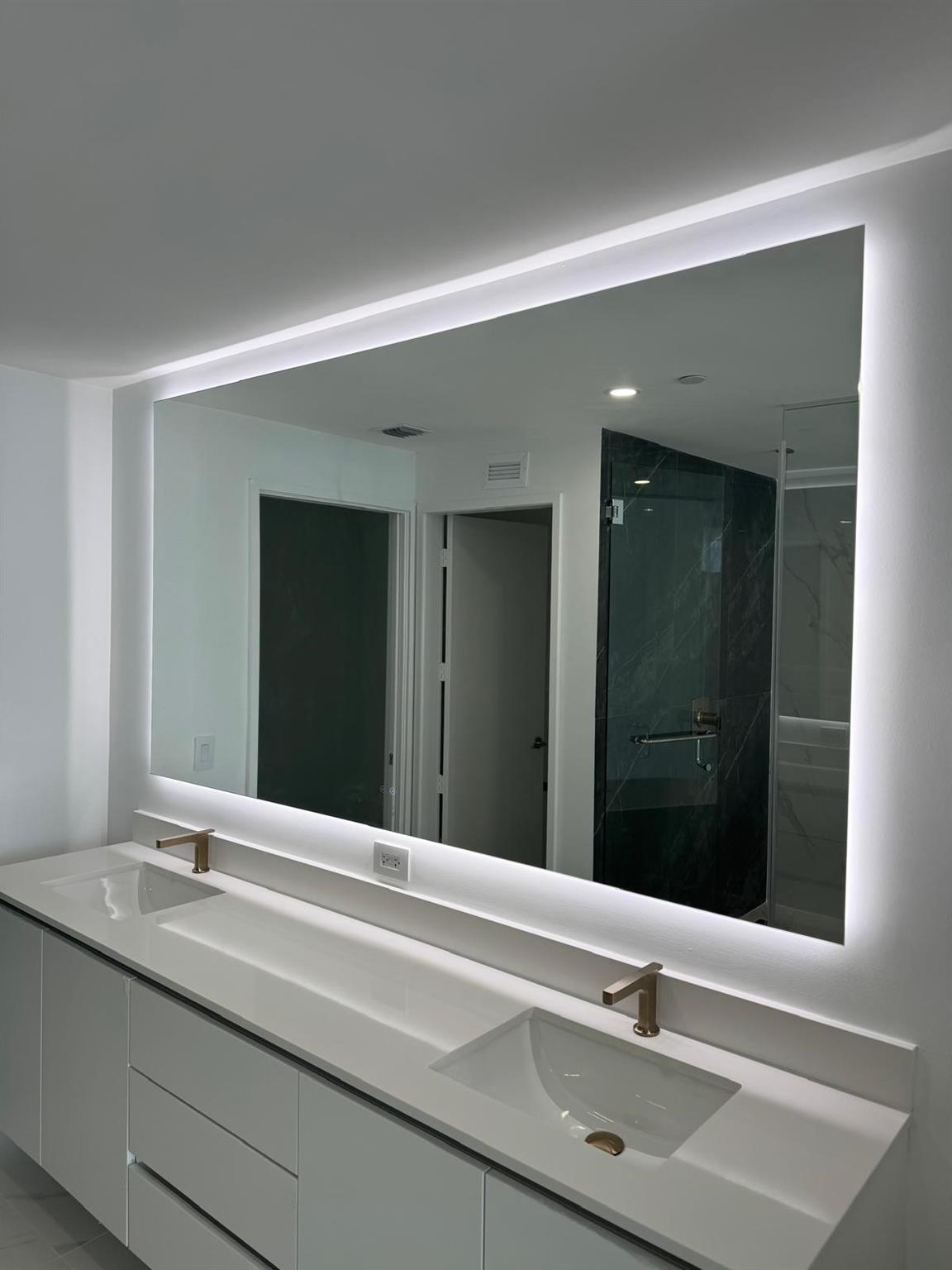 ARIA RESERVE MIAMI SOUTH - Residential Lease