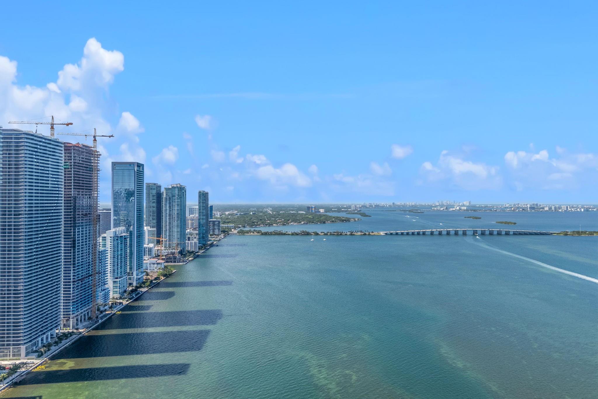 ARIA RESERVE MIAMI SOUTH - Residential Lease