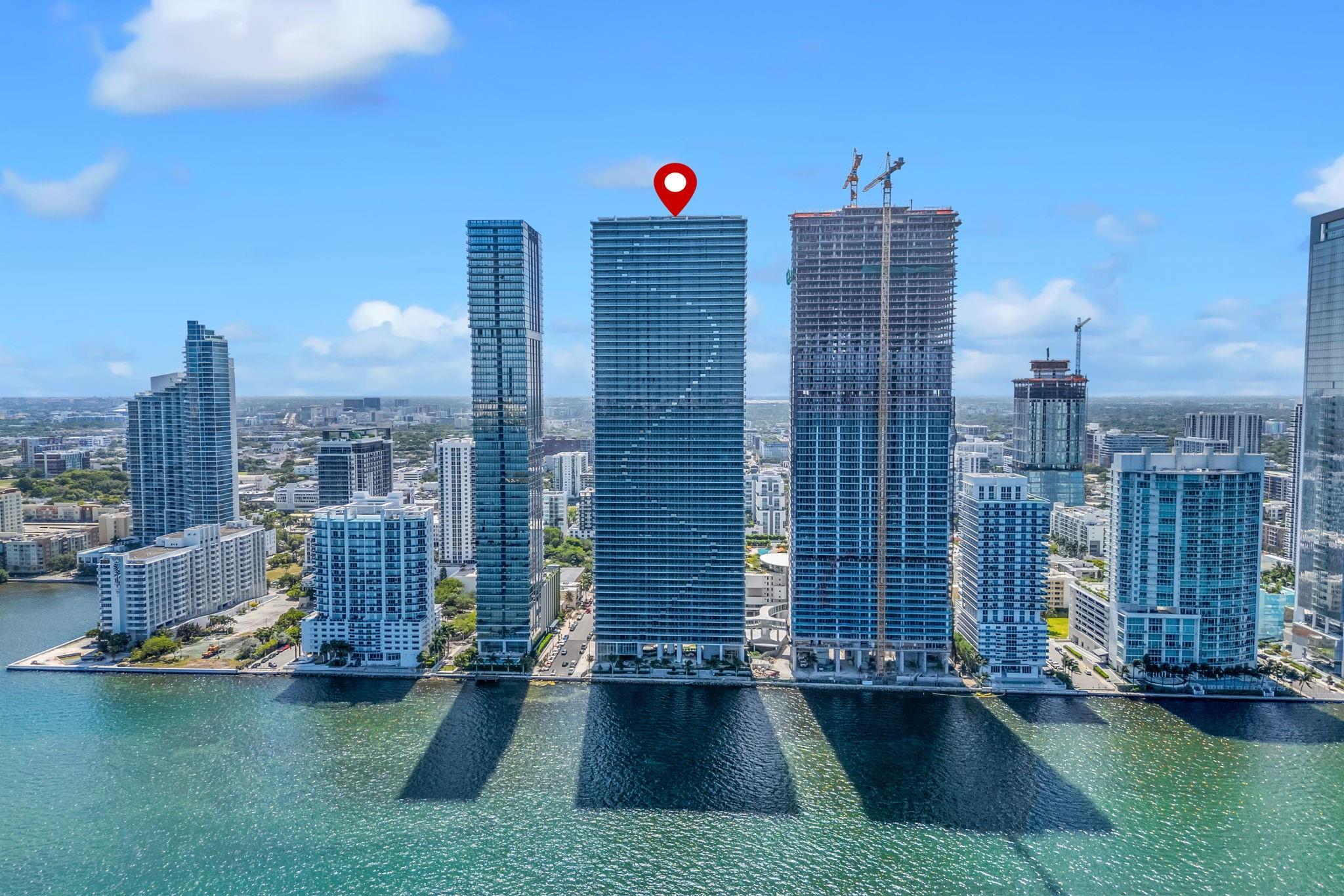 ARIA RESERVE MIAMI SOUTH - Residential Lease