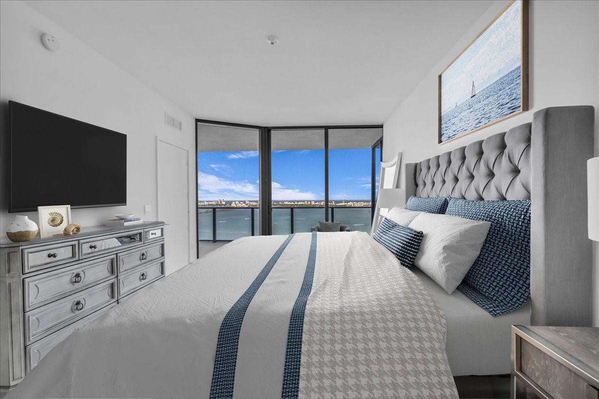 ARIA RESERVE MIAMI SOUTH - Residential Lease