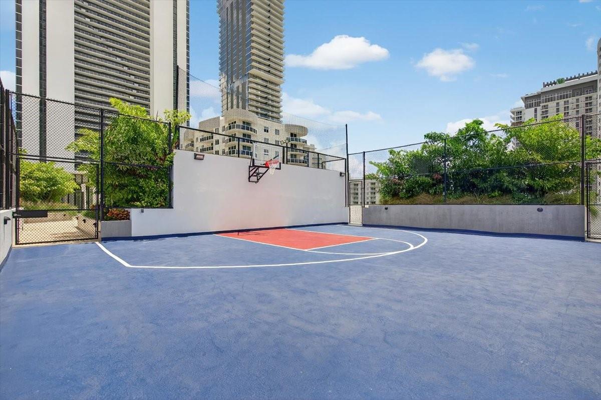 ARIA RESERVE MIAMI SOUTH - Residential Lease