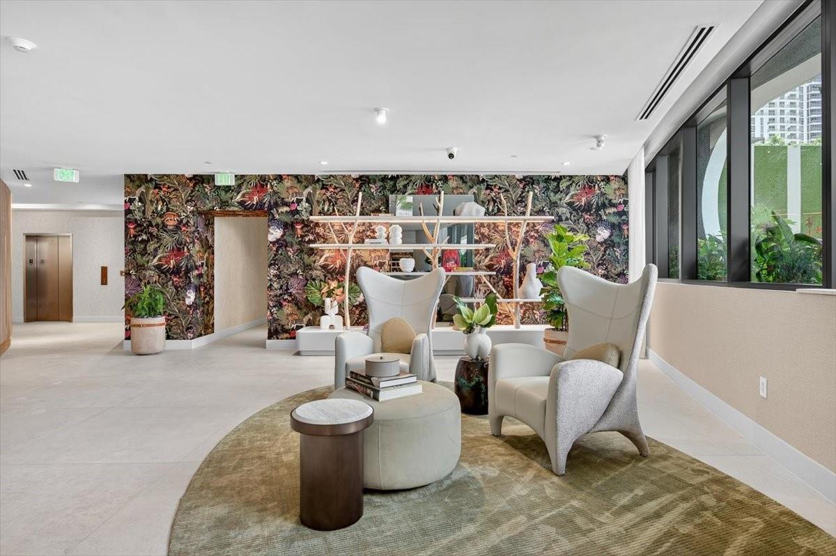 ARIA RESERVE MIAMI SOUTH - Residential Lease
