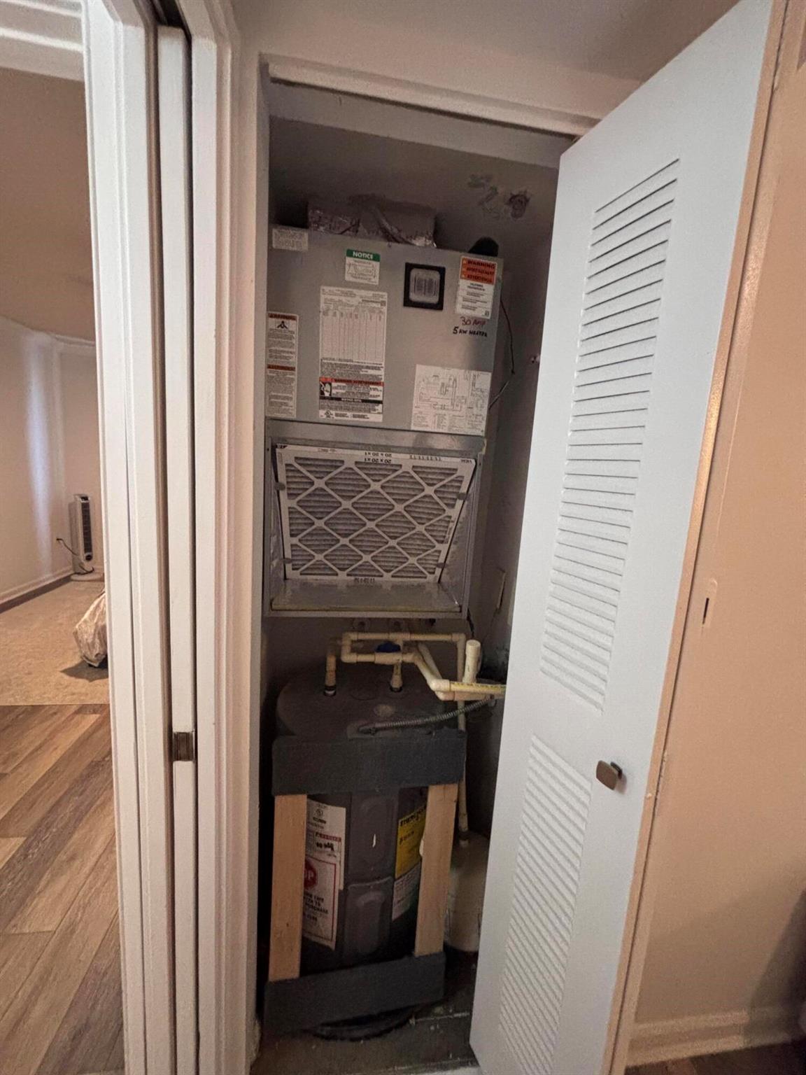 HYPOLUXOS MARINERS CAY CO - Residential