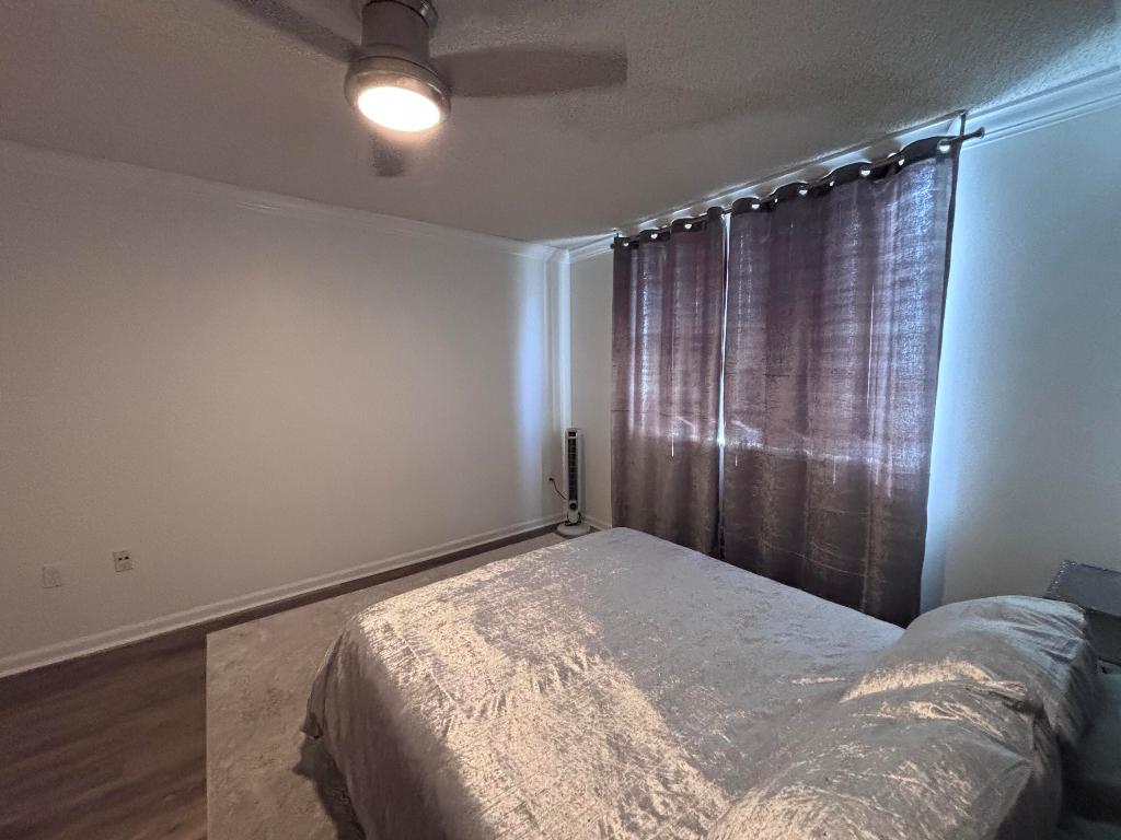 HYPOLUXOS MARINERS CAY CONDO - Residential