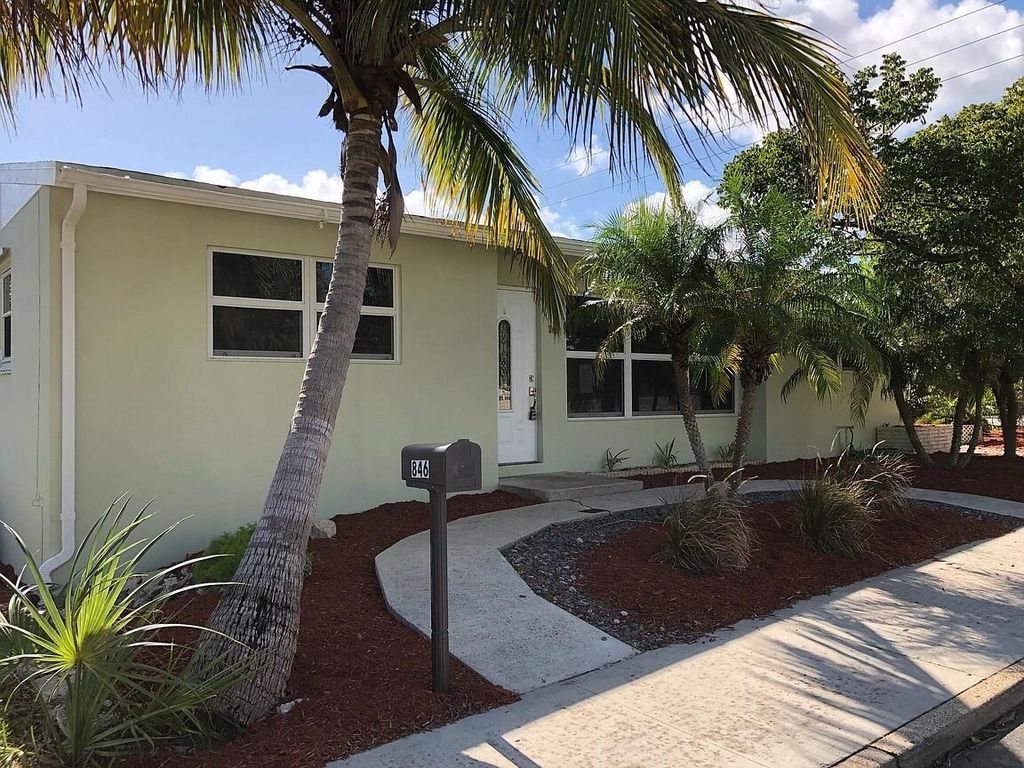 Photo of 846 Selkirk Street, West Palm Beach, FL 33405 (MLS # R11128980)
