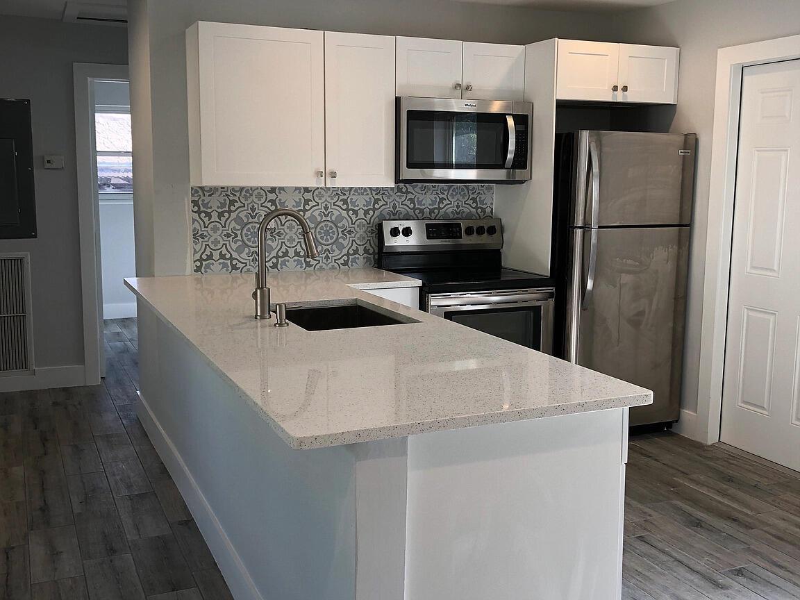 SOUTHWOOD HEIGHTS - Residential Lease