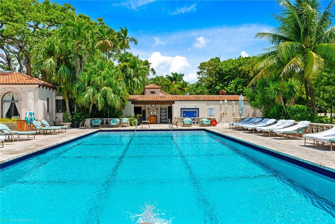 BAYSIDE VILLAGE - Residential