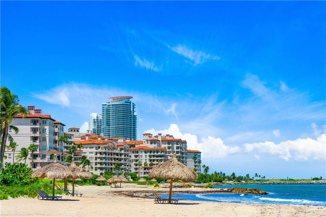 BAYSIDE VILLAGE - Residential