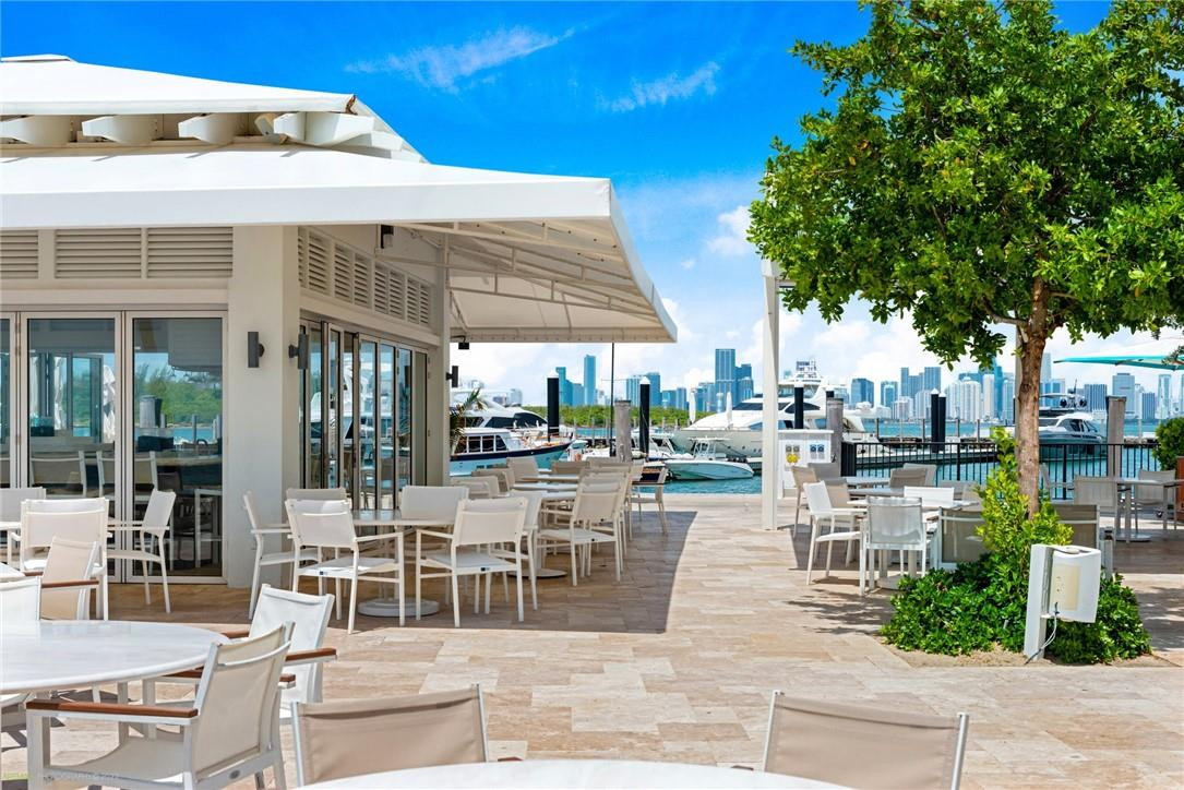 BAYSIDE VILLAGE - Residential