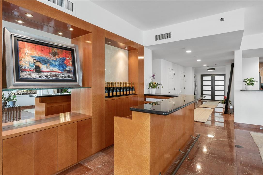 BAYSIDE VILLAGE - Residential