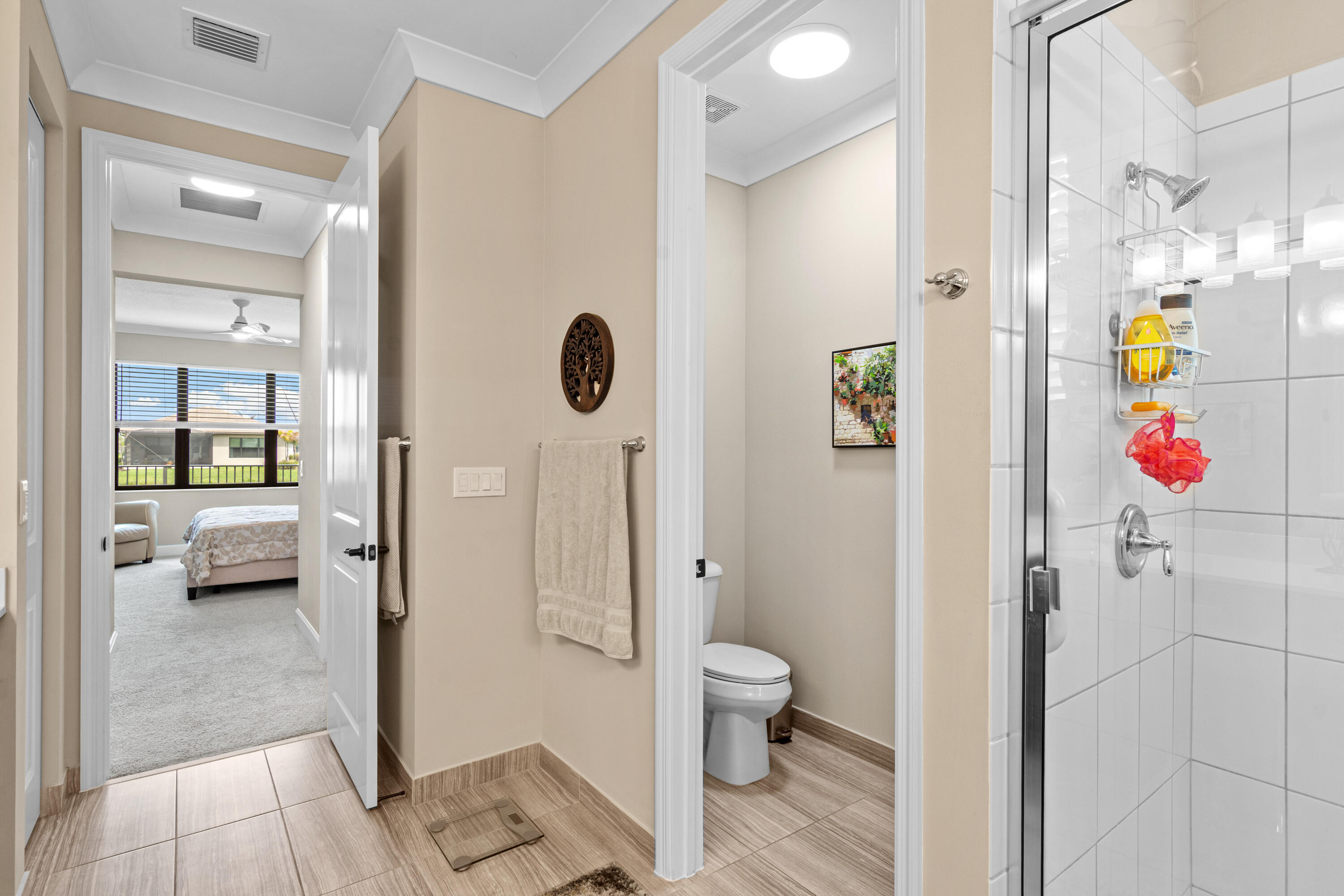 Valencia Walk - Residential