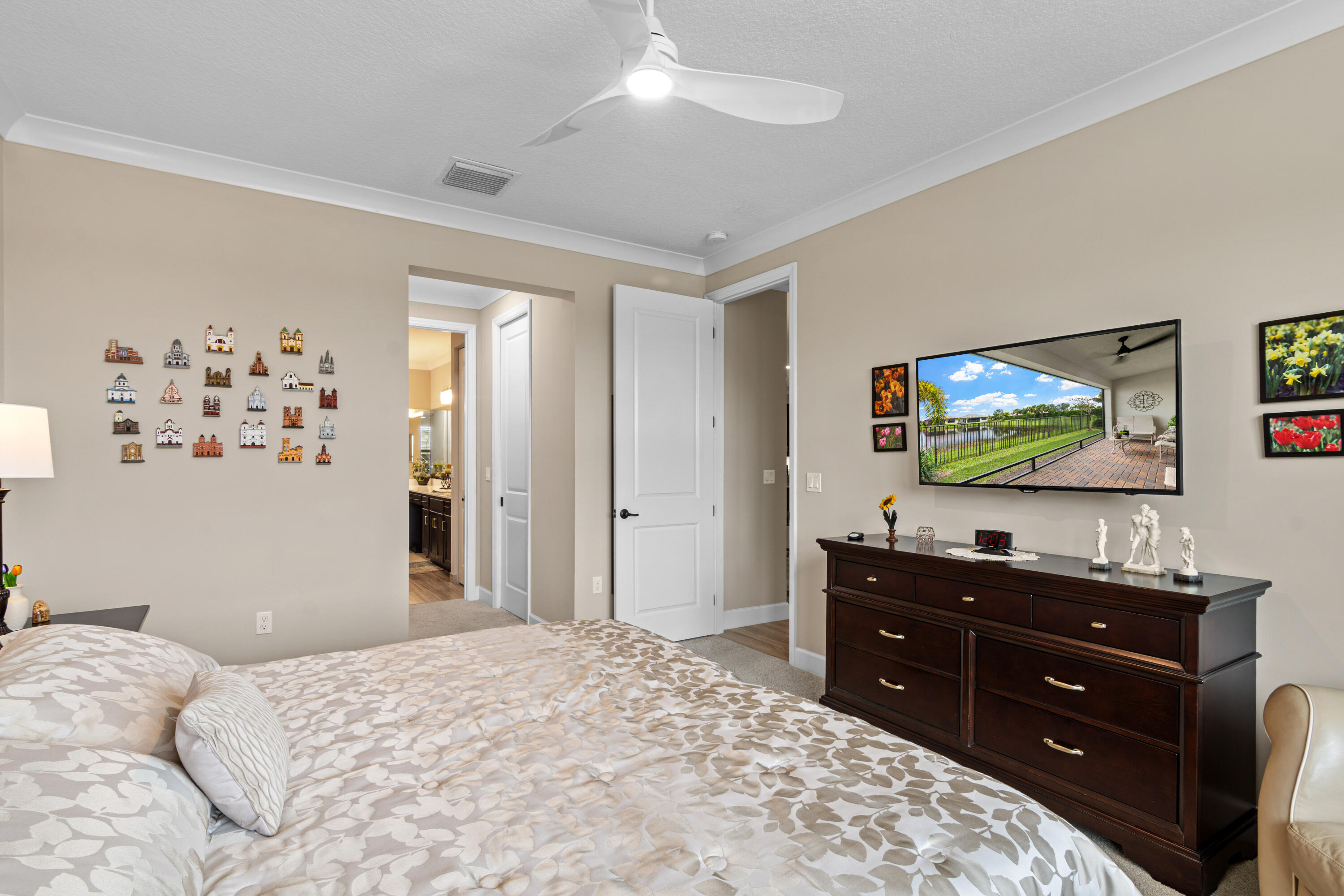 Valencia Walk - Residential