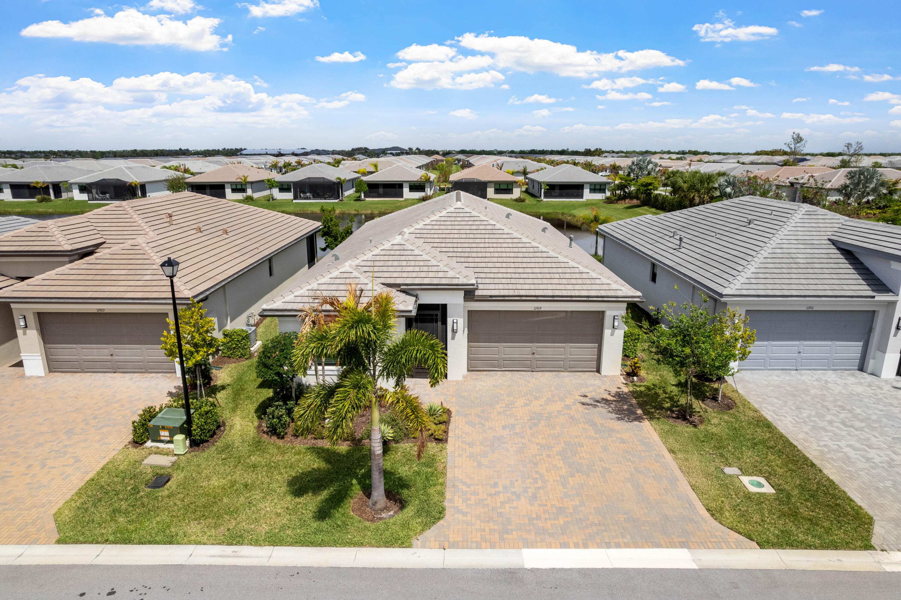 Valencia Walk - Residential