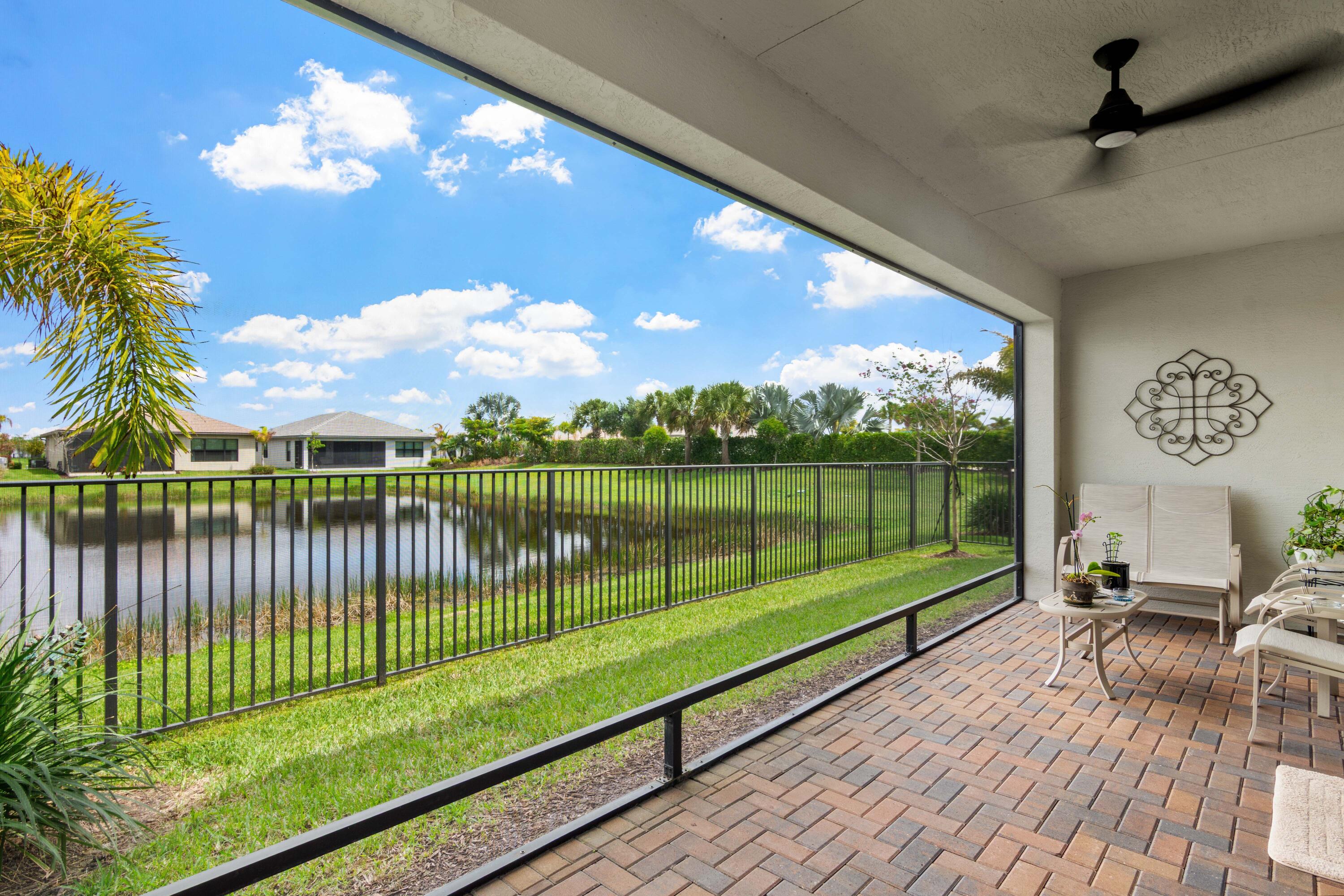 Valencia Walk - Residential