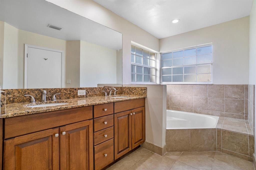 BERMUDA COVE / WINSTON PARK - Residential