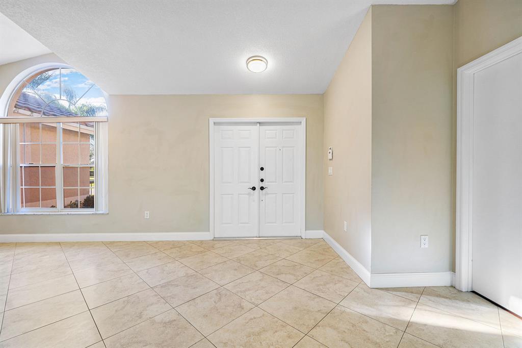 BERMUDA COVE / WINSTON PARK - Residential