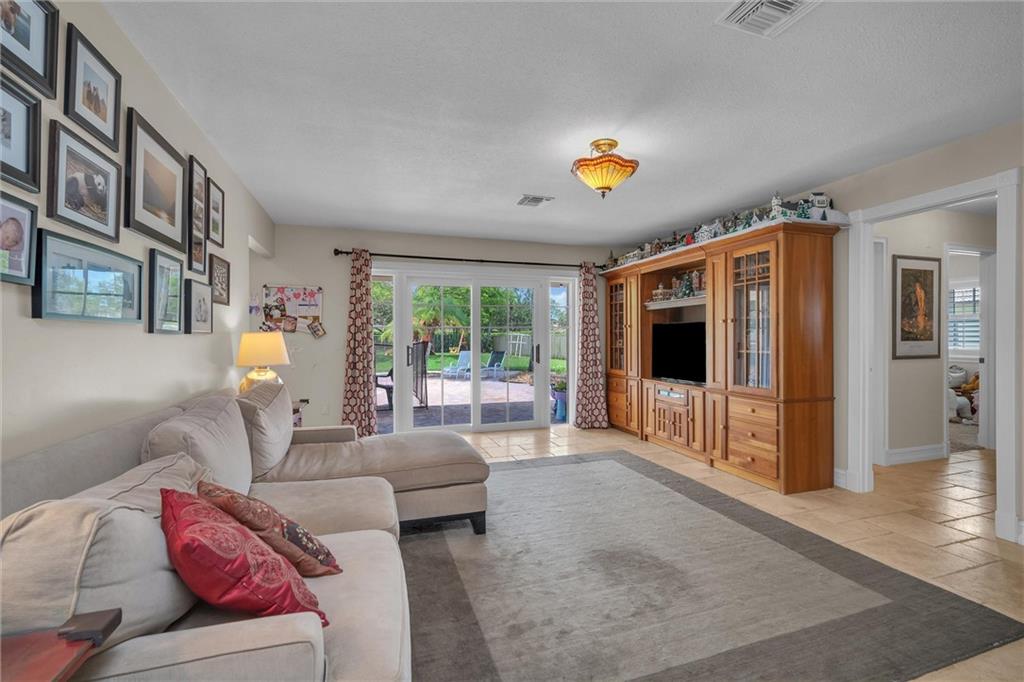 Winding Lakes Sec 01 - Residential