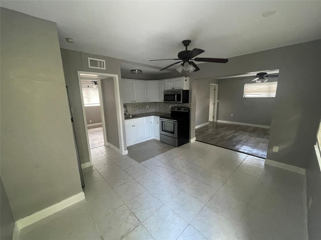 Oakland Park Second Add 2 - Residential Lease
