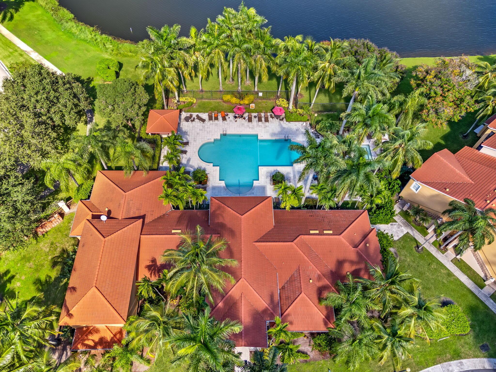 EMERALD ISLE AT LAGUNA LA - Residential