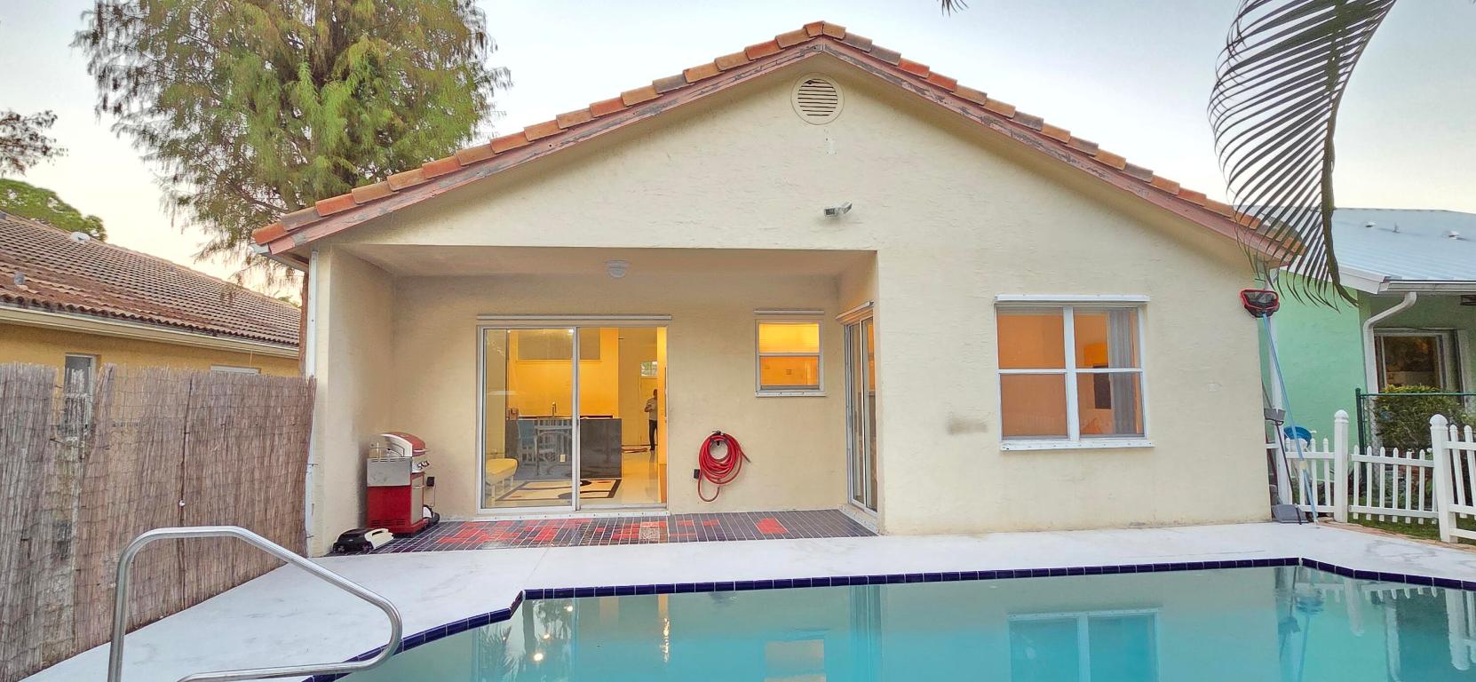 MONTEREY ON THE LAKE - Residential Lease