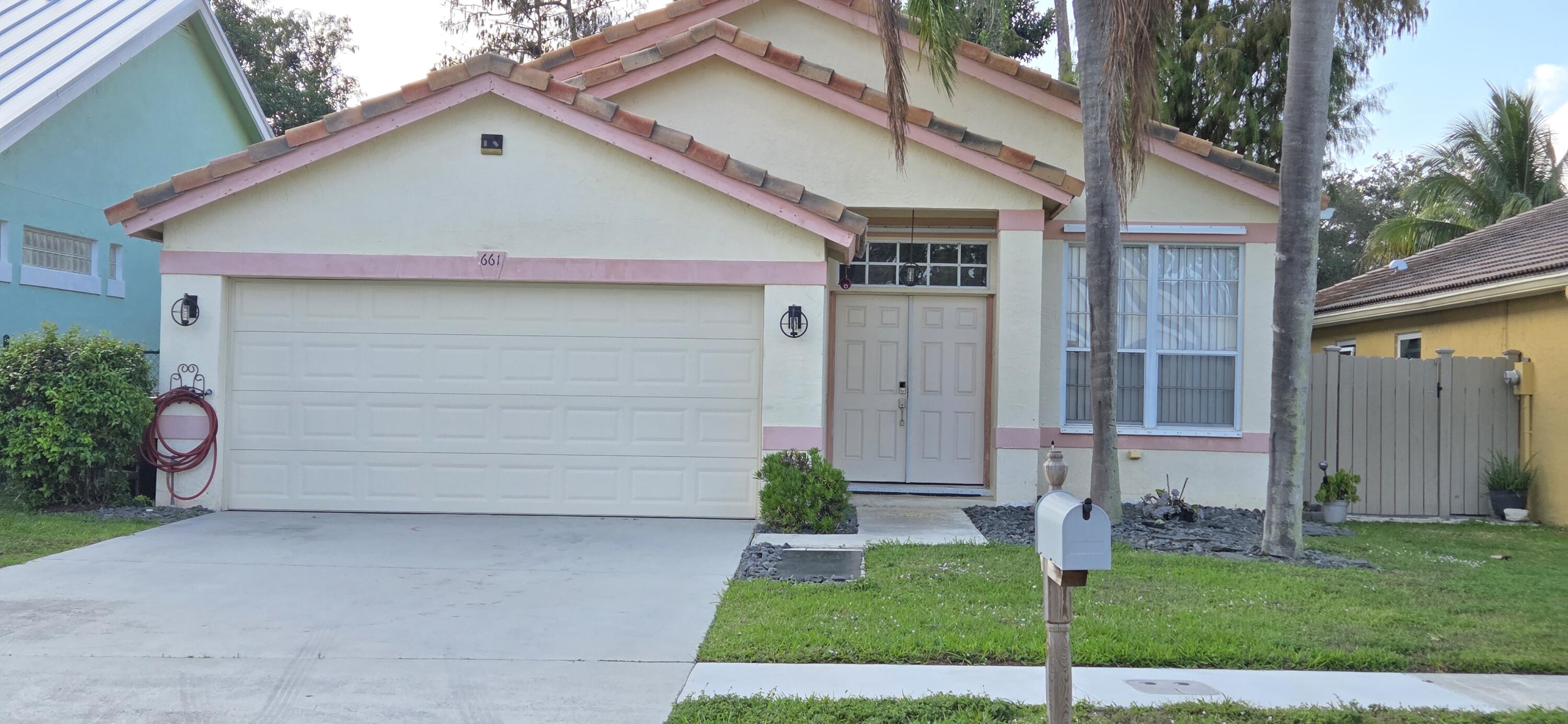 661 Lake Wellington Drive