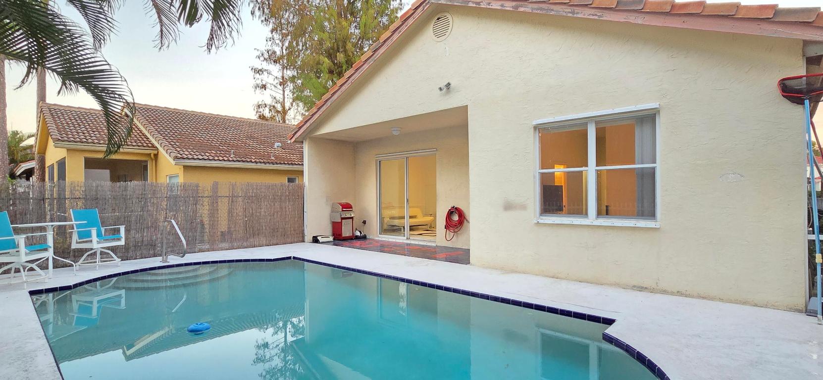 MONTEREY ON THE LAKE - Residential Lease